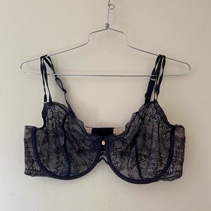 Lace underwire bra